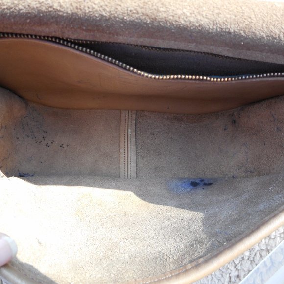 SOLD**Vintage Coach Classic shoulder Bag in Putty, NYC  pre-1994 - Picture 10 of 14